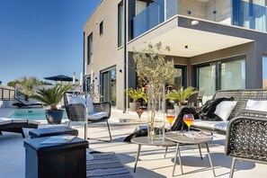 Terrace/patio - Villa Orion - Private Heated Pool, Sauna & Jacuzzi (74027-K1) - Rovinj (Rovinj)
