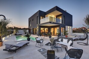 Beheizter Pool