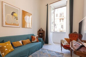 Apartment | Living area - Rental in Rome Pietroburgo Apartment (Rome)