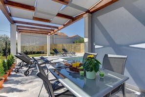 Outdoor dining - Villa Sunny Home (74045-K1) - Vodnjan (Vodnjan)