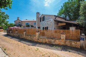 Exterior - Villa Dani (74099-K1) - Svetvincenat (Svetvincenat)