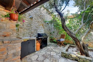 Terrace/patio - Villa Dani (74099-K1) - Svetvincenat (Svetvincenat)