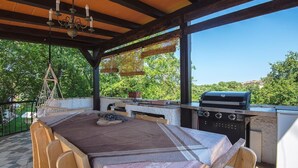 Outdoor dining - Villa Donatella (74112-K1) - Svetvincenat (Svetvincenat)