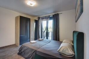 4 bedrooms, Internet, bed sheets - Villa Christine (74182-K1) - Valbandon (Valbandon)