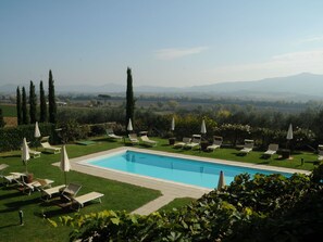 Pool - Wohnung in Castiglione Del Lago mit Garten, gemeinsamem Pool und Grill by Interhome (Castel Rigone)