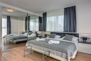 7 bedrooms, Internet, bed sheets - Villa Grande T&D (74185-K1) - Pula (Pula)