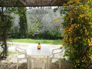 Outdoor dining - Wohnung im Agrotourismus in Bevagna by Interhome (Bevagna)
