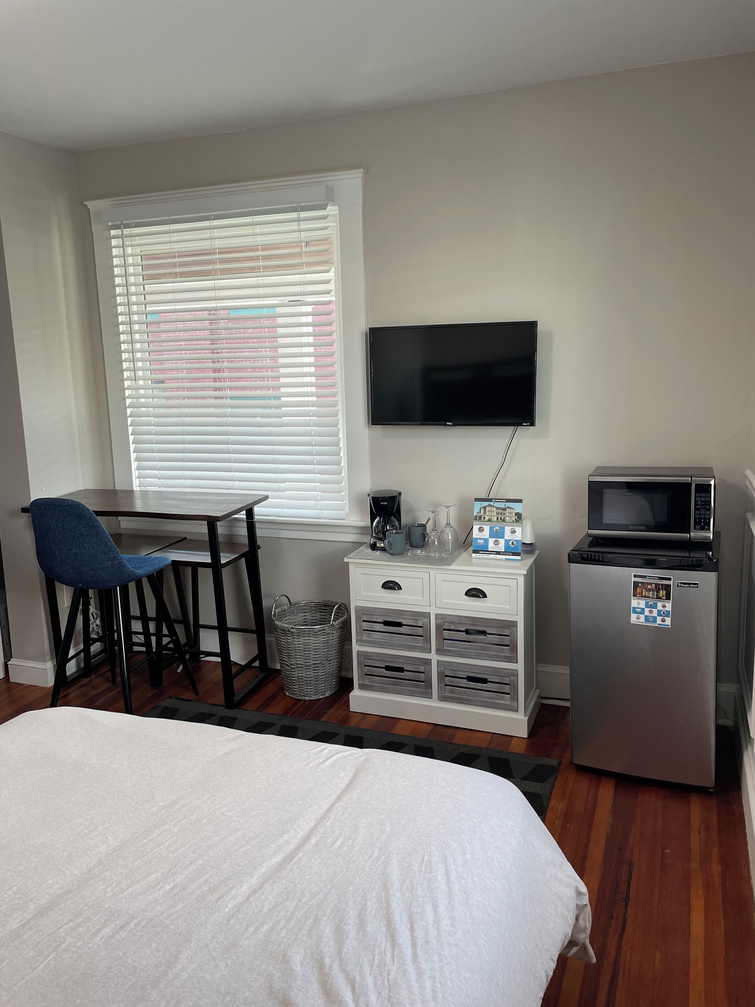 1 chambre, fer et planche à repasser, Wi-Fi, draps fournis