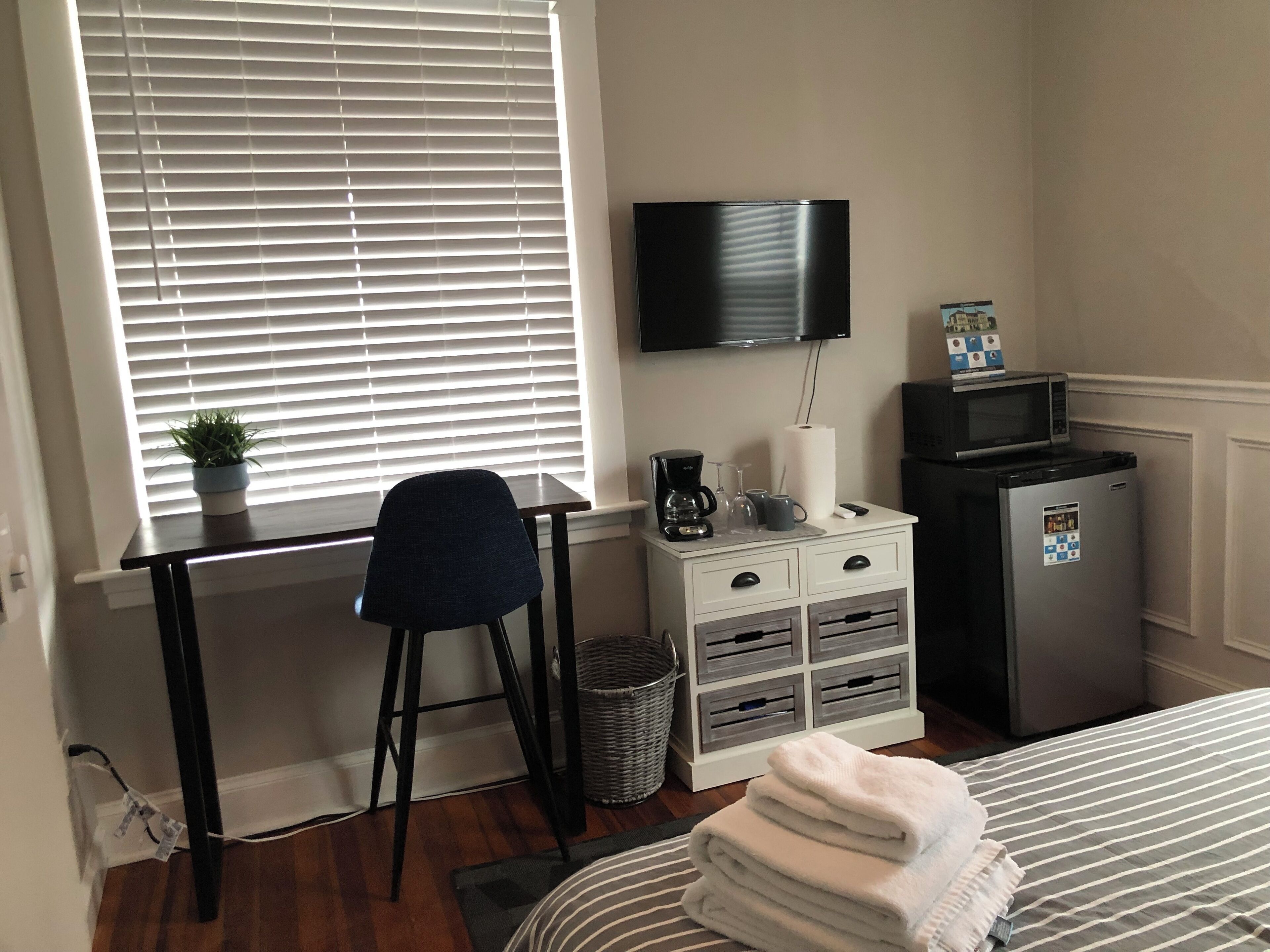 1 chambre, fer et planche à repasser, Wi-Fi, draps fournis