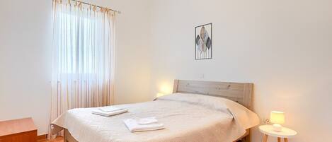 1 bedroom, Internet, bed sheets