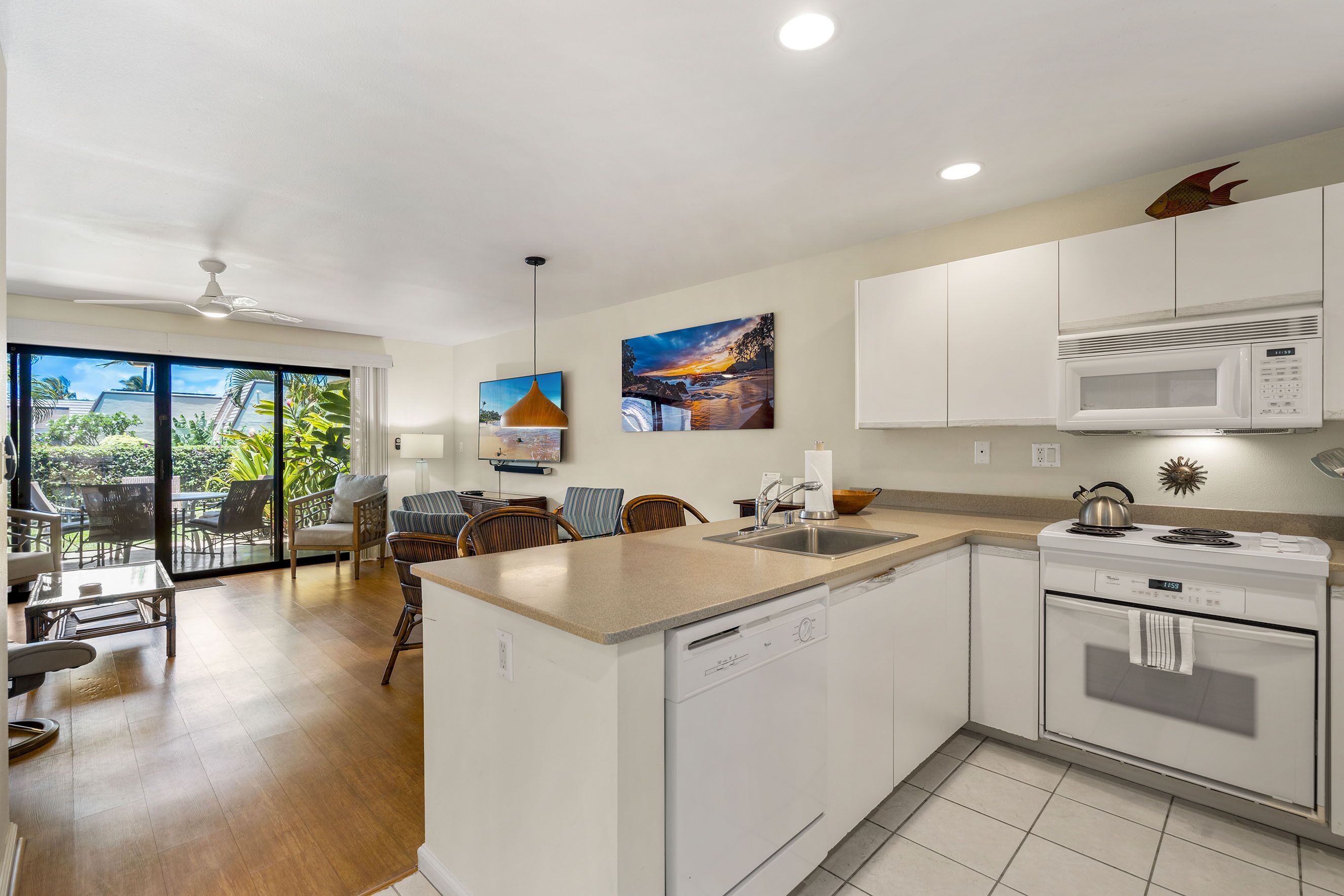 Apartment, 1 King-Bett und Schlafsofa, Balkon, Gartenblick (Maui Kamaole J-104) | Eigene Küche