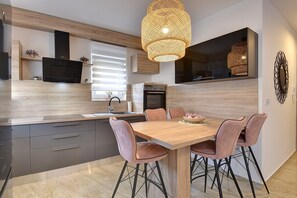 Dining - Apartment Ivona (74205-A1) - Medulin (Medulin)