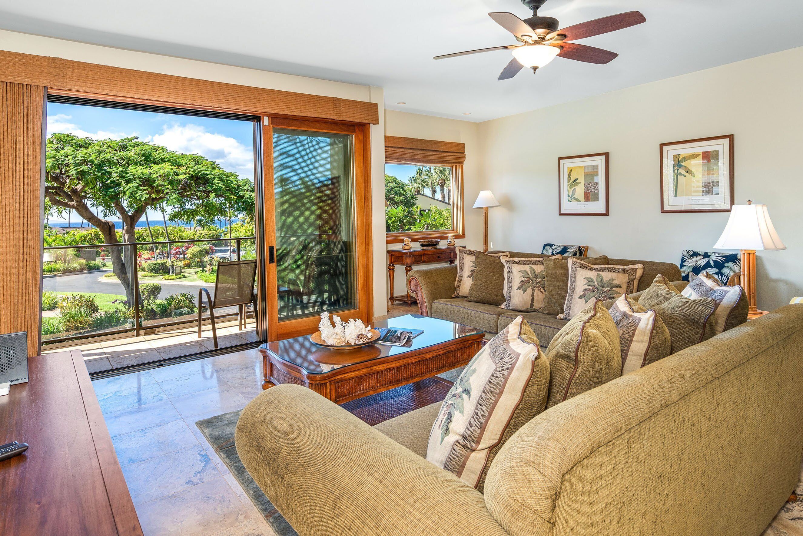 Lägenhet - flera sängar - balkong - havsutsikt (Wailea Elua Village 805) | Vardagsrum