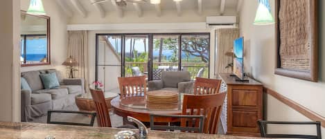 Leilighet, flere senger, balkong, havutsikt (Maui Kamaole G-202) | Innvendig