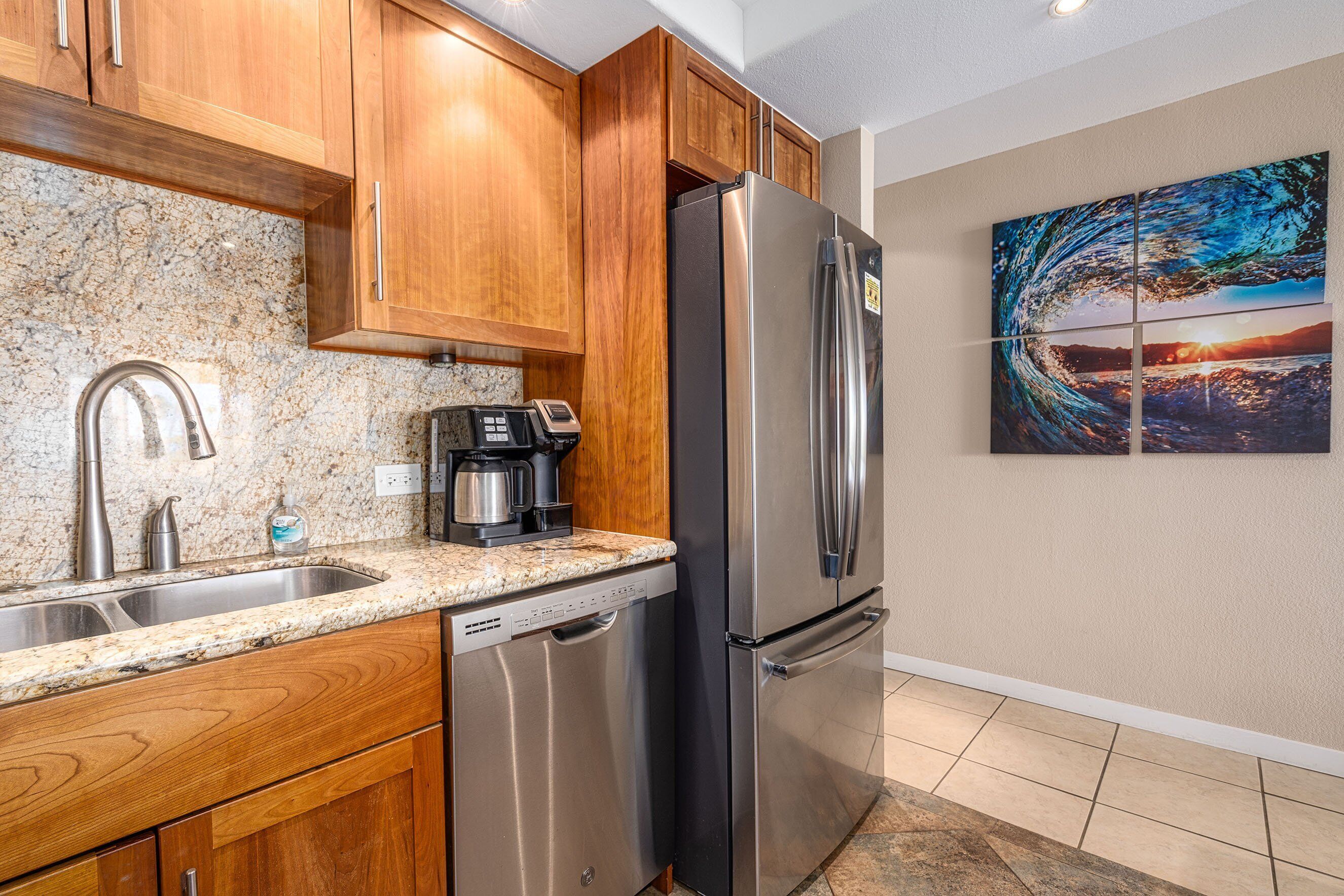 Condo, 1 King Bed with Sofa bed, Balcony, Garden View (Kamaole Sands 5-303) | Interior