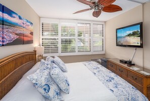Condo, 1 King Bed with Sofa bed, Balcony, Garden View (Kamaole Sands 5-303) | 1 bedroom, individually decorated, individually furnished, bed sheets - Kamaole Sands 5-303 - Contemporary, Ocean Views, Prime Courtyard Location, AC (Kihei)