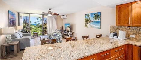 Appart'hÎtel, 1 trÚs grand lit et 1 canapé-lit, balcon, vue jardin (Kamaole Sands 5-303) | Intérieur