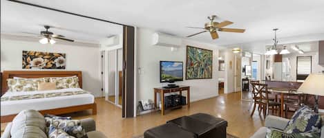 Condo, Multiple Beds, Balcony, Ocean View (Lauloa 410) | 2 bedrooms, individually decorated, individually furnished, bed sheets