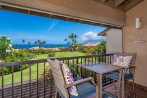 Condo, 1 Katil Raja (King) dengan Katil Sofa, Balcony, Ocean View (Wailea Ekahi 39E) | Tempat makan luar