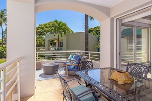 Apartment, 1 King-Bett und Schlafsofa, Balkon, Meerblick (The Palms at Wailea 702) | Speisen im Freien
