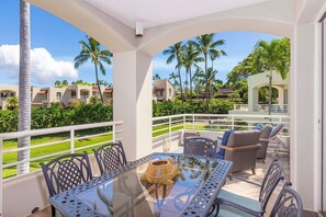 Apartment, 1 King-Bett und Schlafsofa, Balkon, Meerblick (The Palms at Wailea 702) | Speisen im Freien