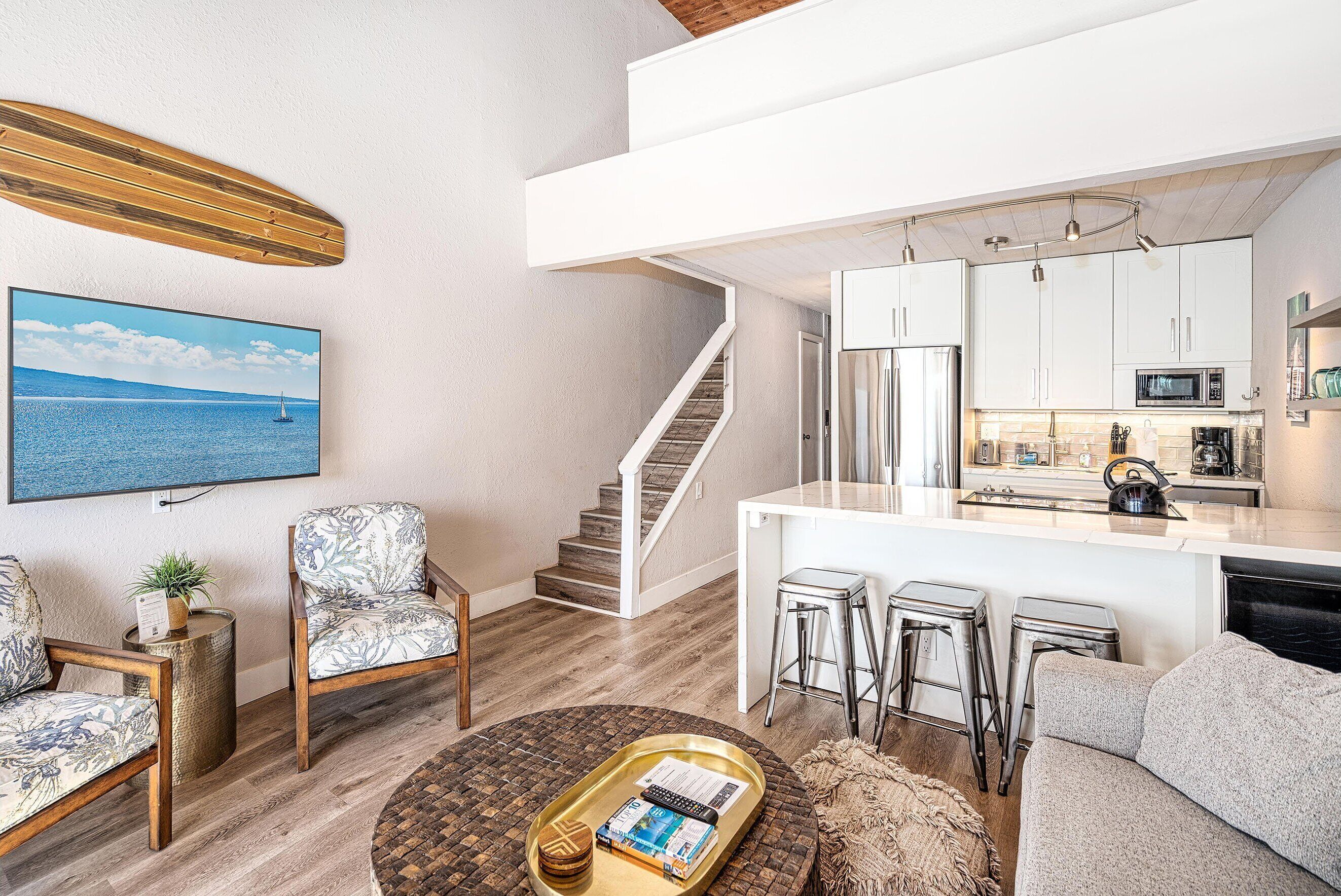 Condo, Multiple Beds, Balcony, Ocean View (Maalaea Banyans 411) | Living area