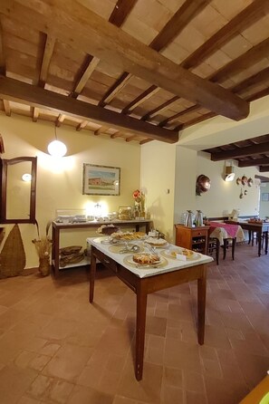 Dining - Ferienzimmer "Stern von Bethlehem Zimmer"'. by Interhome (Manciano)
