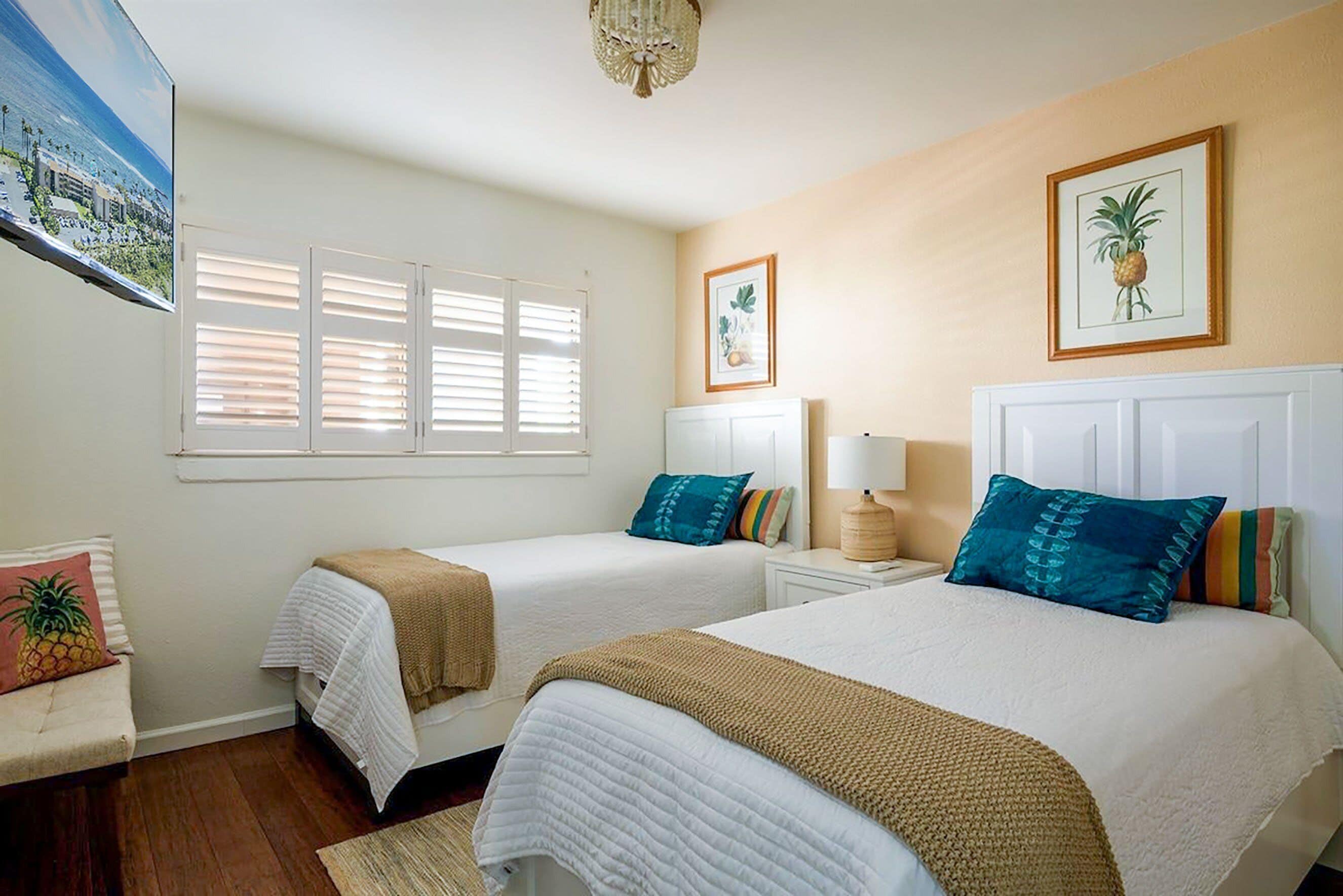 Condo, Multiple Beds, Balcony, Ocean View (Lauloa 106) | 2 bedrooms, individually decorated, individually furnished, bed sheets