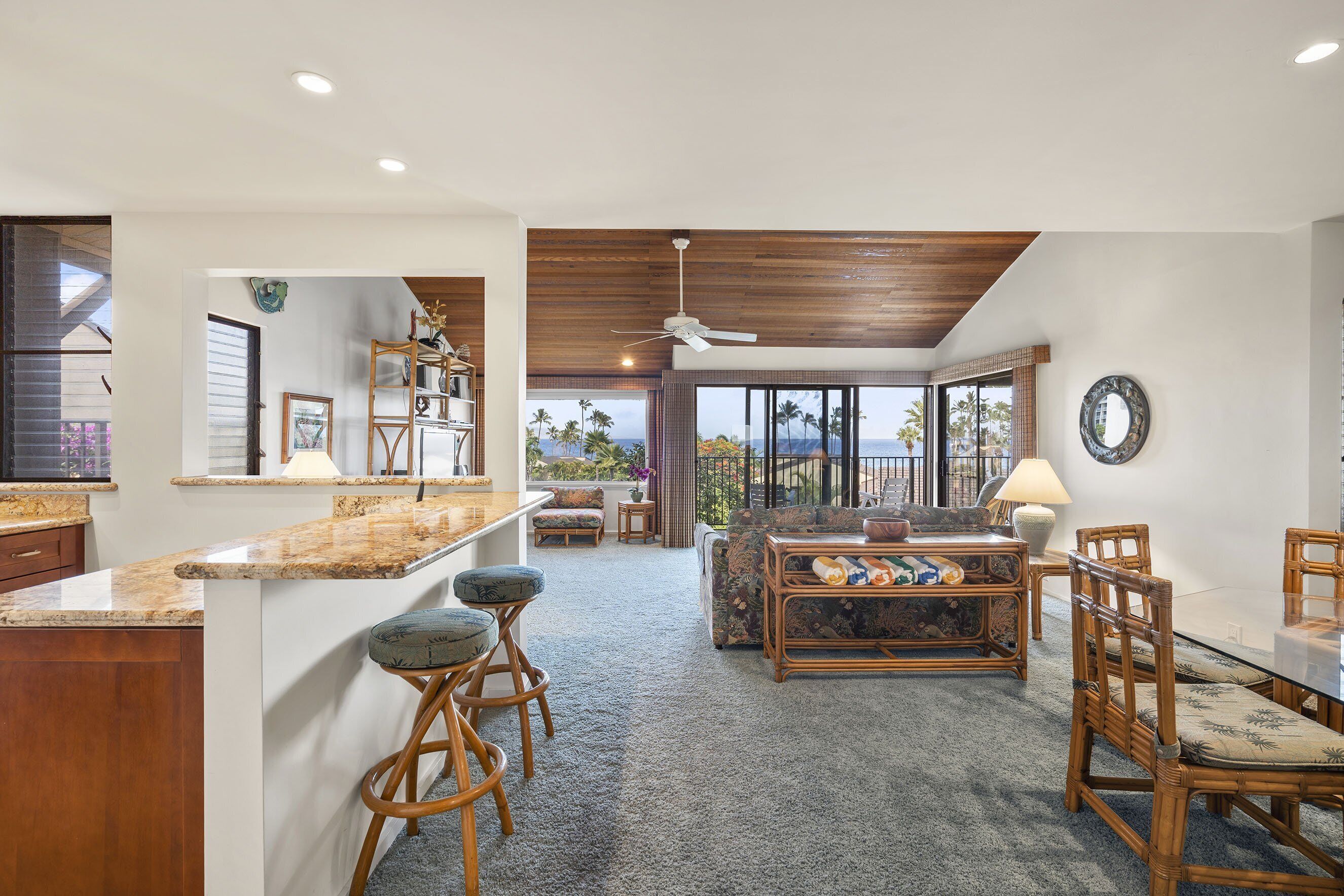 Condo, nhiều giường, ban công, quang cảnh biển (Wailea Elua Village 808) | Khu phòng khách