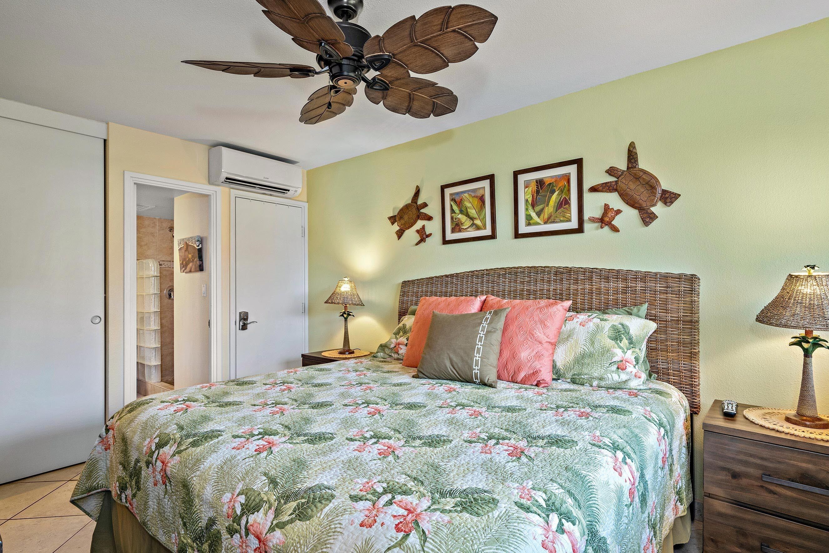 Condo, 1 cama King size y sofá cama, balcón, vista al océano (Kamaole Sands 9-301) | 1 habitación, decoración personalizada y muebles diferentes 