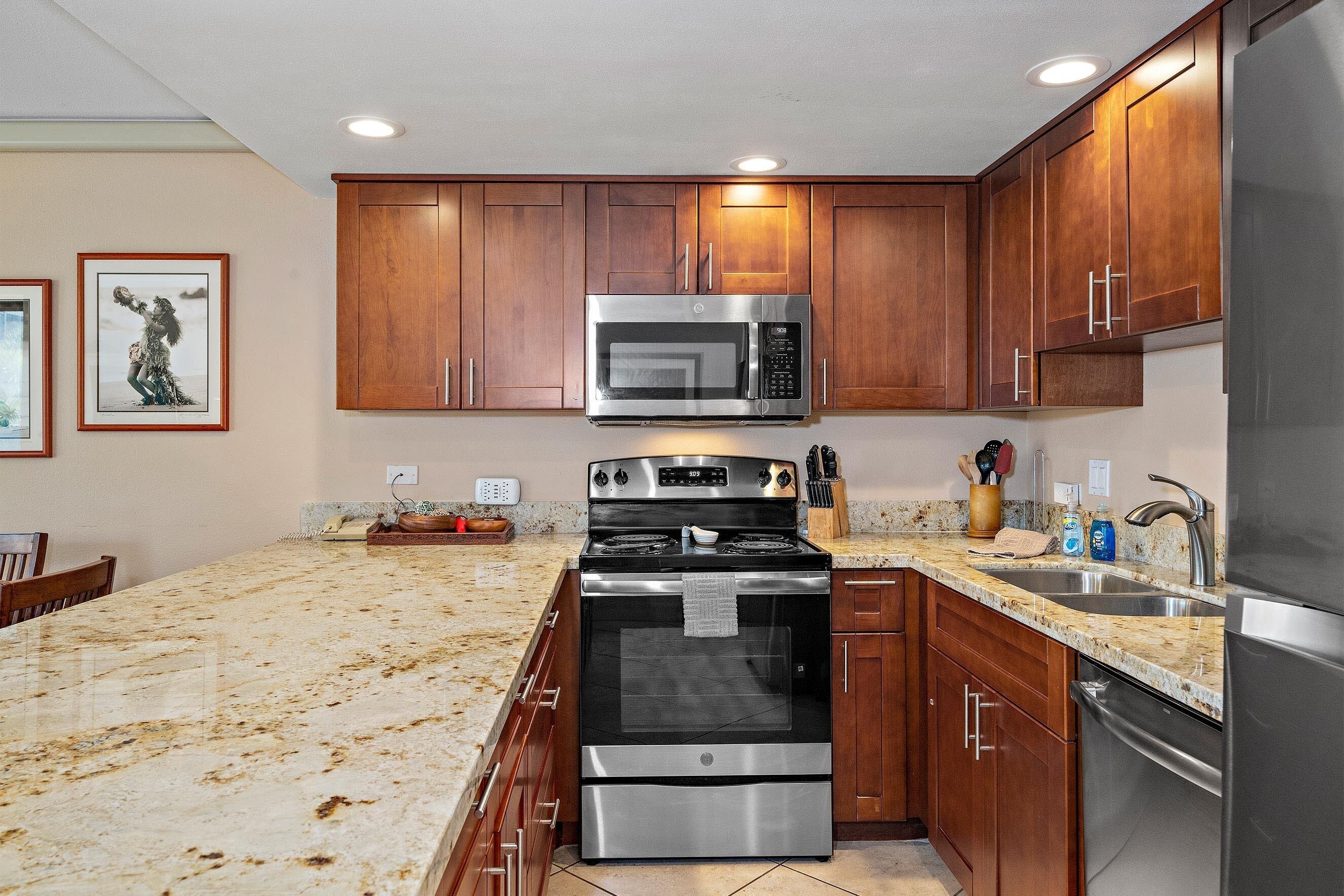 Condo, 1 King Bed with Sofa bed, Balcony, Ocean View (Kamaole Sands 9-301) | Private kitchen