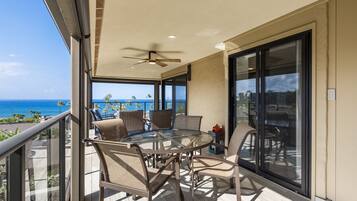 Leilighet, 1 kingsize-seng, balkong, havutsikt (Wailea Elua Village 204) | Utendørsservering