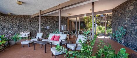 Appart'hôtel, plusieurs lits, balcon, vue océan (Hale Hui Kai 208) | Terrasse/Patio