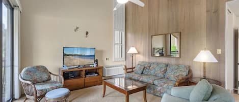 Leilighet, 1 kingsize-seng med sovesofa, balkong, havutsikt (Wailea Ekahi 20J) | Oppholdsområde