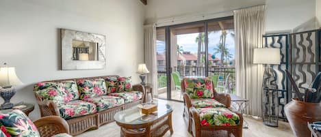 Apartment, Mehrere Betten, Balkon, Meerblick (Kamaole Sands 2-406) | Wohnbereich