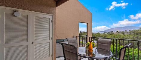 Apartment, Mehrere Betten, Terrasse, Meerblick (Kamaole Sands 4-412) | Speisen im Freien