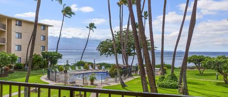 Condo, varias camas, balcón, vista al océano (Kanai A Nalu 209) | Vista desde la habitación