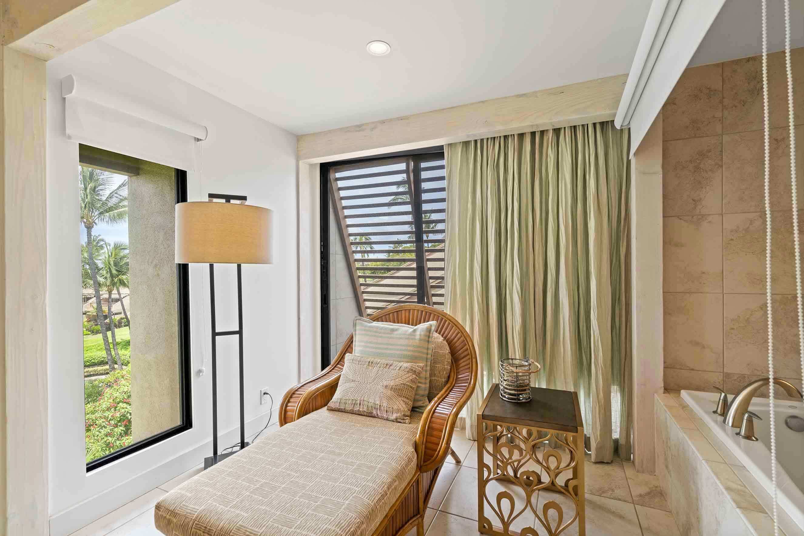 Lejlighed - flere senge - balkon - havudsigt (Maui Kamaole A-206) | 2 soveværelser, individuelt design, individuel indretning, sengetøj