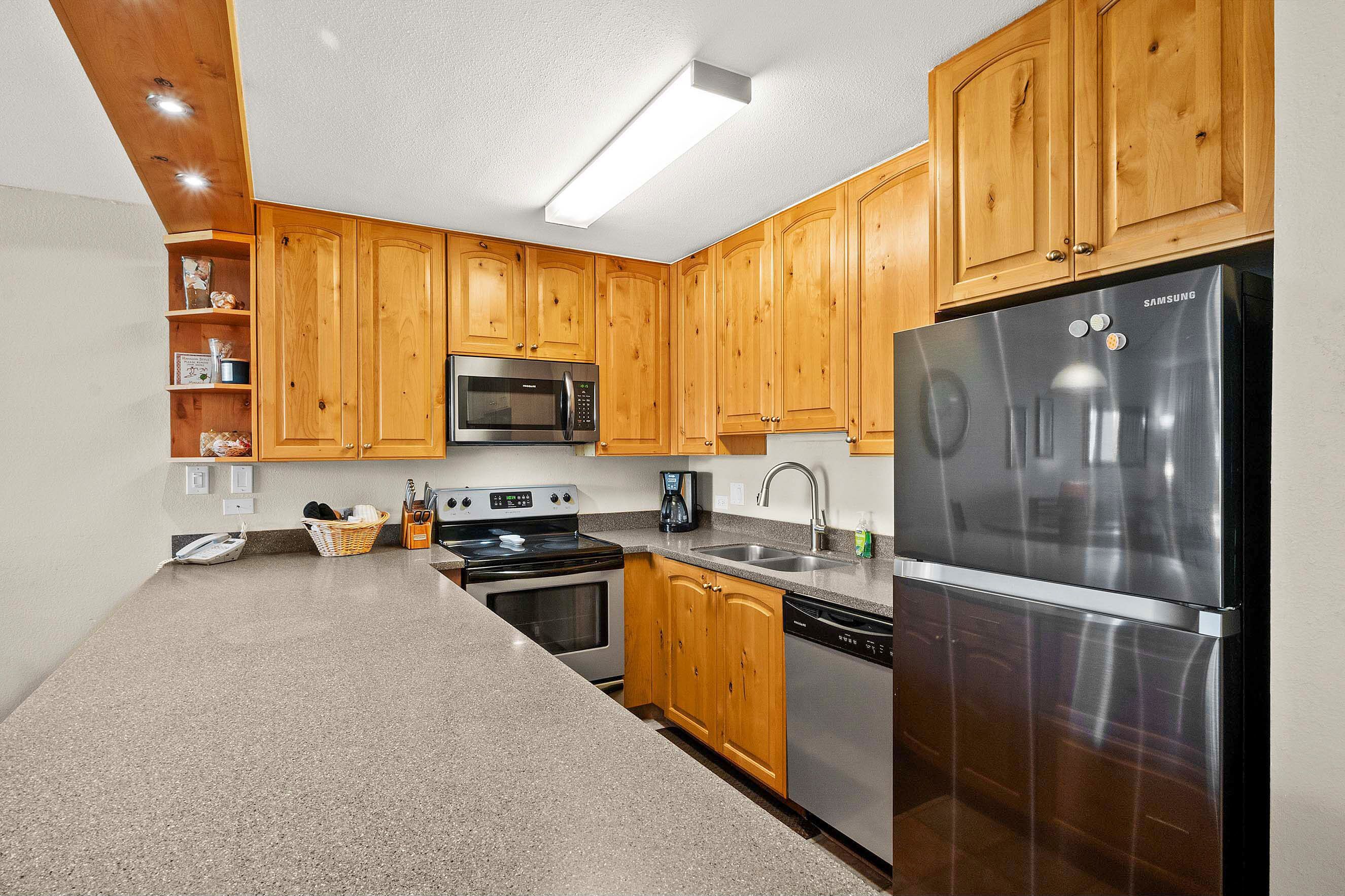 Leilighet, 1 kingsize-seng med sovesofa, balkong, hageutsikt (Kamaole Sands 7-109) | Eget kjøkken | Kaffetrakter/tekoker og spisebord