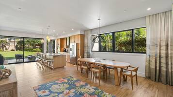 Villa, Multiple Beds, Patio, Garden View (Honua Kai Luana Garden Villas 7B) | Interior