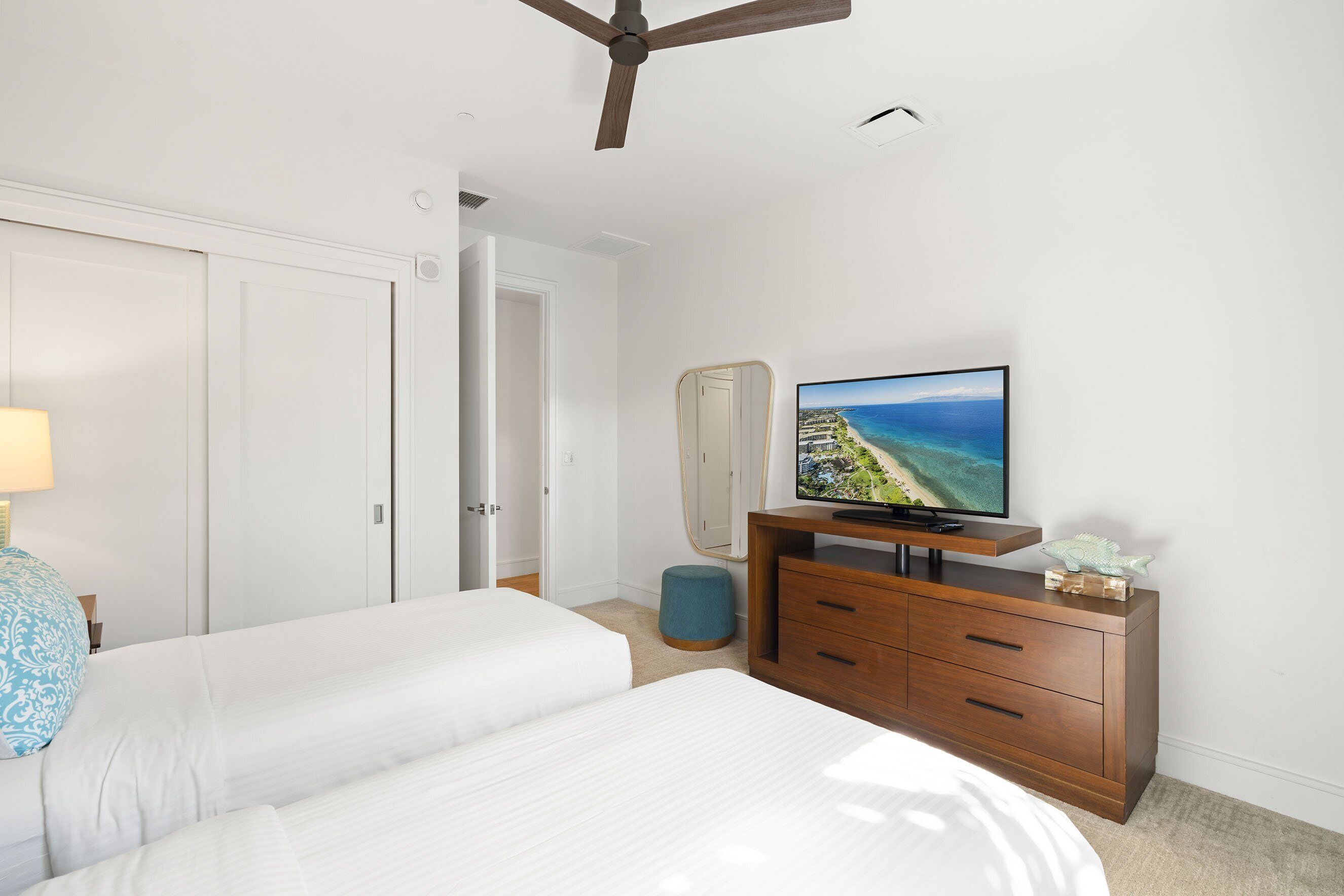 3 bedrooms, individually decorated, individually furnished, bed sheets