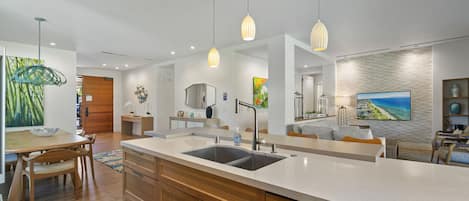 Villa, Multiple Beds, Patio, Garden View (Honua Kai Luana Garden Villas 7B) | Interior