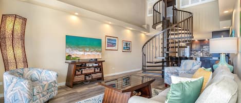 Leilighet, flere senger, balkong, havutsikt (Kamaole Sands 3-406) | Oppholdsområde