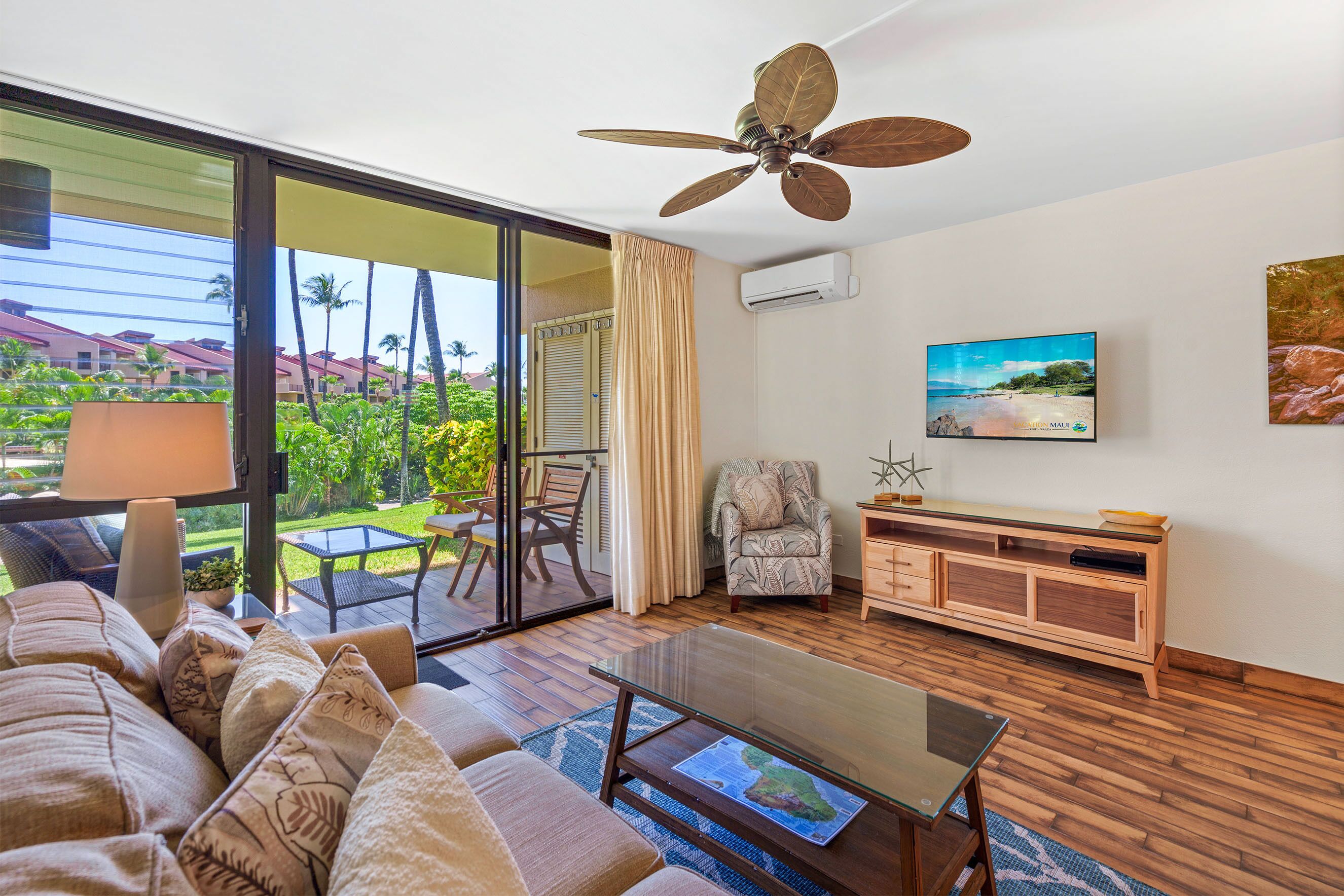 Appartement, 1 kingsize bed, balkon, uitzicht op zee (Kamaole Sands 3-101) | Woonruimte