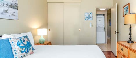 Appart'hÎtel, plusieurs lits, patio, vue océan (Kamaole Sands 4-407) | 2 chambres, décoration personnalisée, ameublement personnalisé