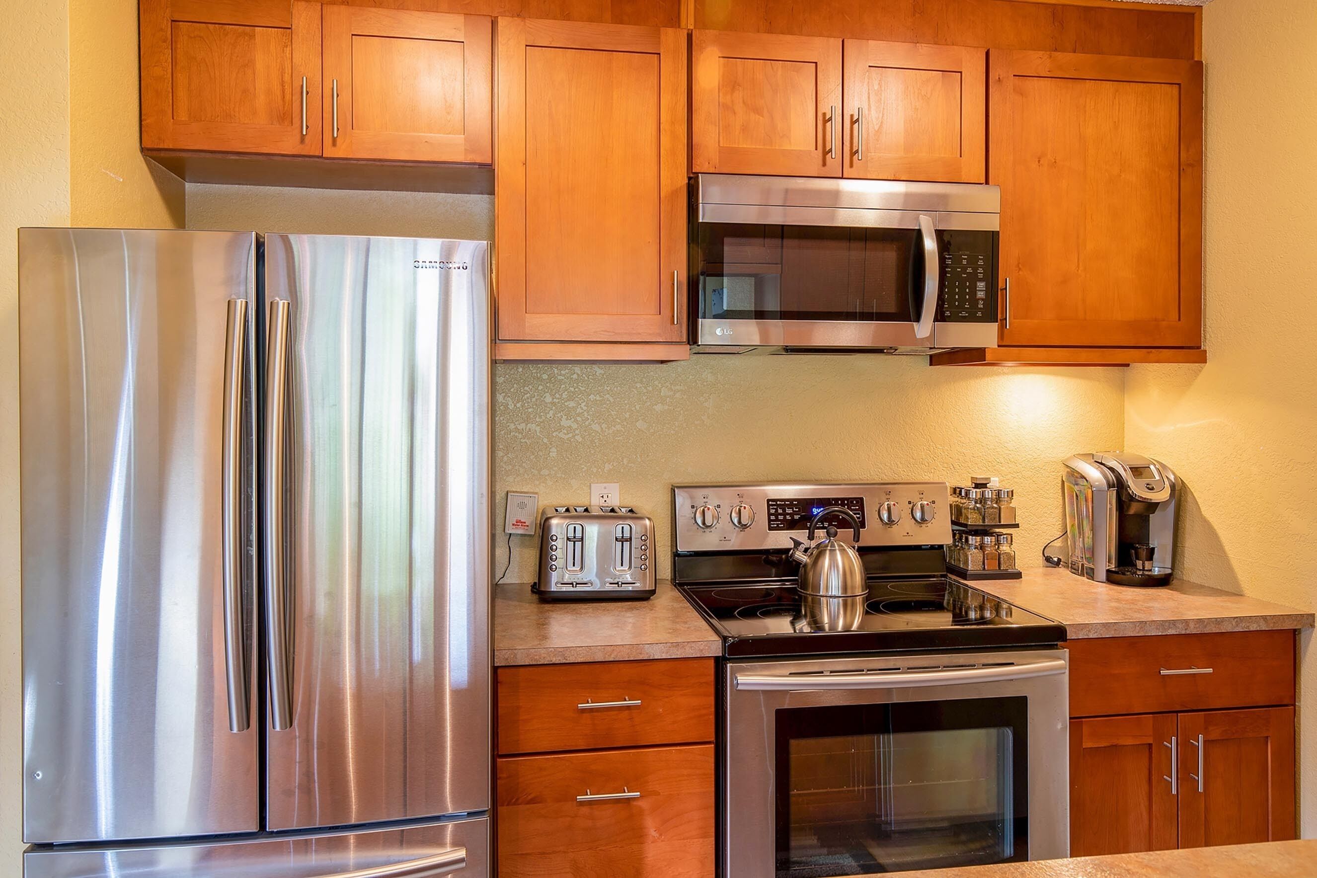 Condo, Multiple Beds, Balcony, Ocean View (Kihei Garden Estates C-201) | Private kitchen