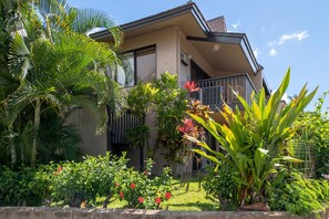 Exterior - Kihei Garden Estates C-201, Ocean Views, Near the Beach, Renovated, w/ Split AC! (Kihei)