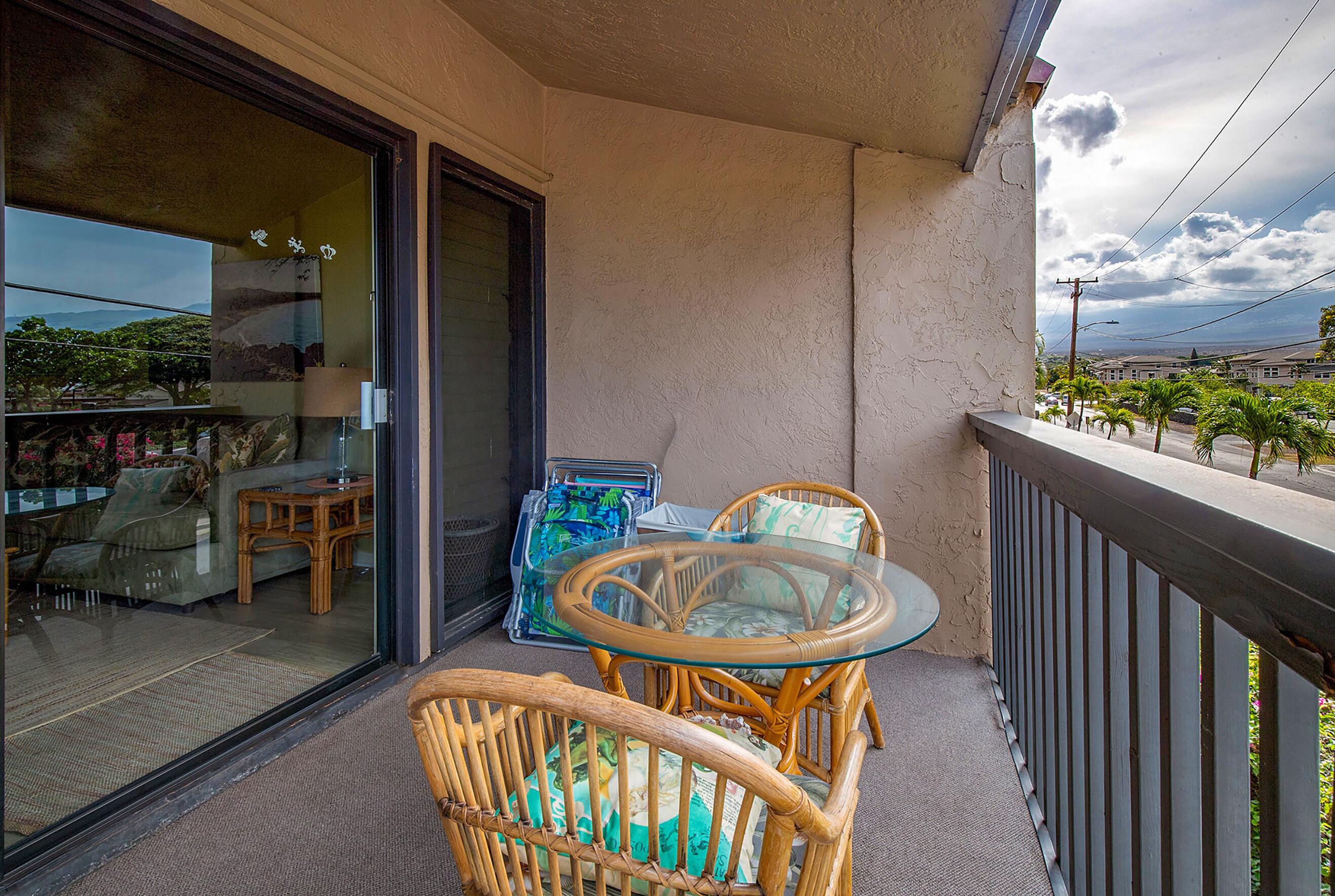 Condo, Plusieurs lits, balcon, vue sur l’océan (Kihei Garden Estates C-201) | Restauration en plein air