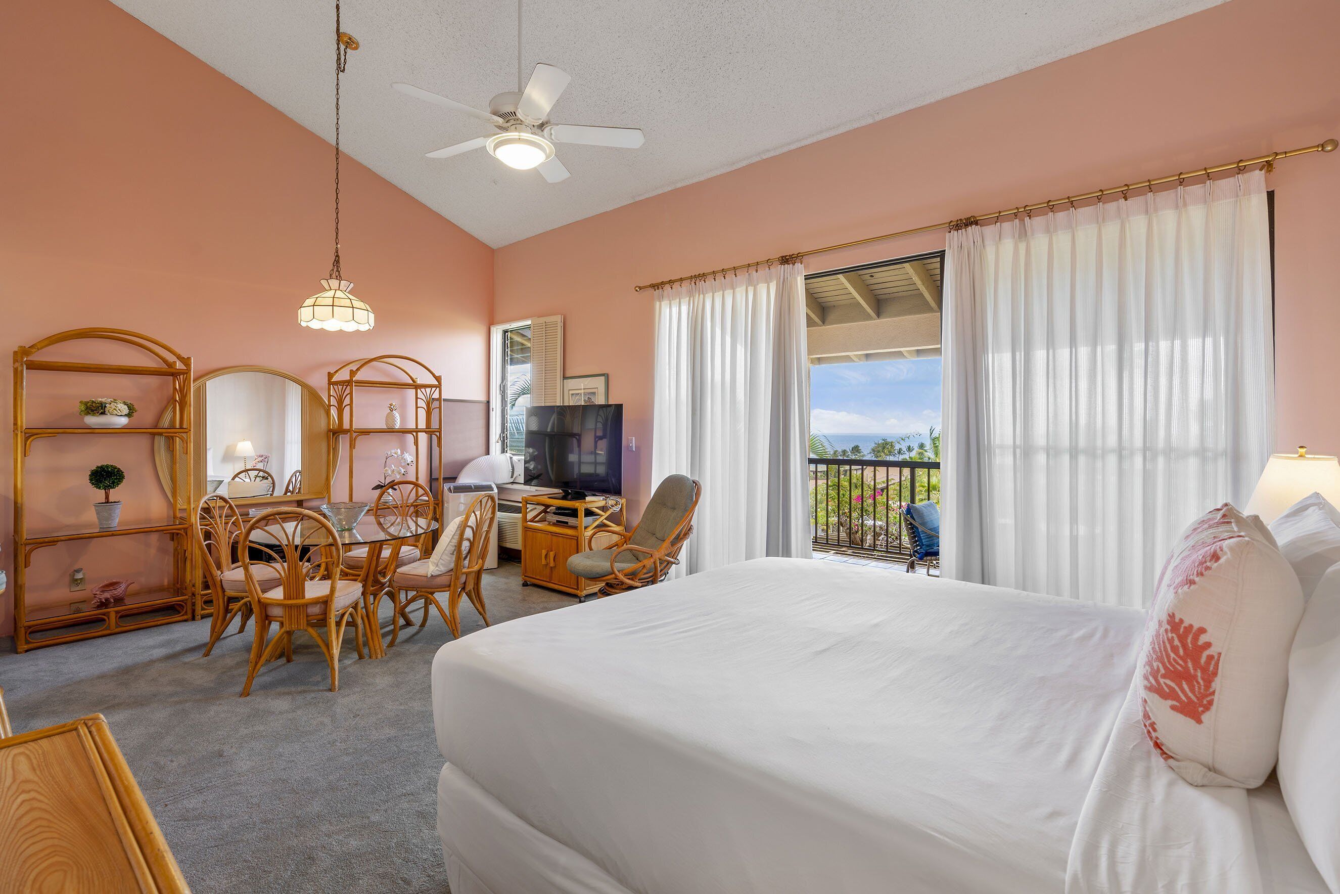 Studio, 1 King Bed, Balcony, Ocean View (Wailea Ekahi 12D)