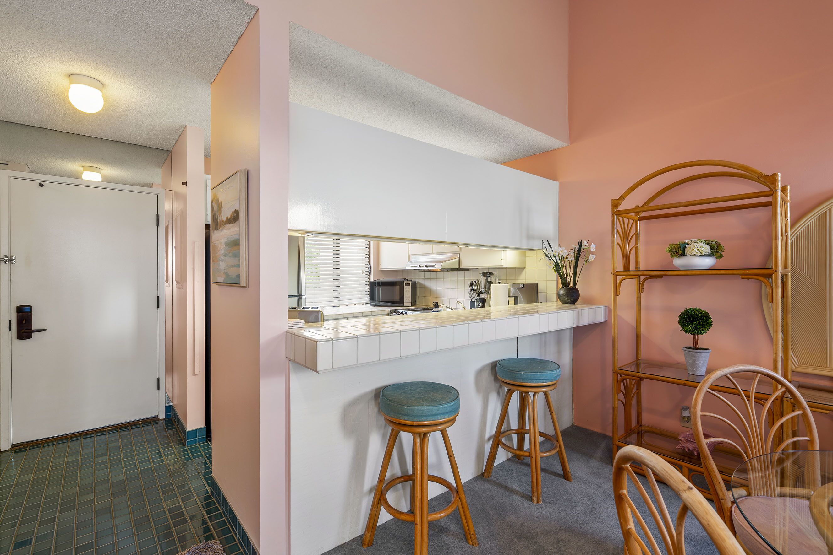 開放式客房, 1 張特大雙人床, 陽台, 海景 (Wailea Ekahi 12D) | 私人廚房 | 咖啡機/沖茶器、餐桌